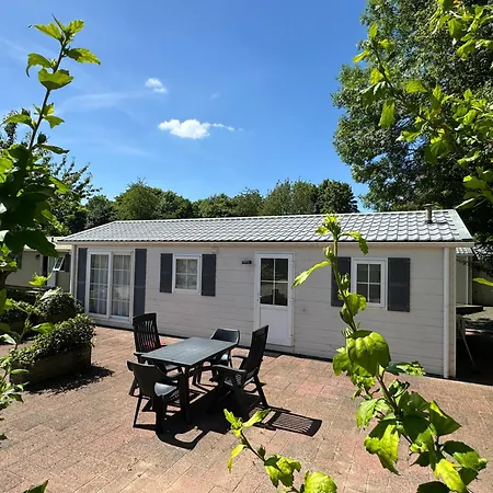 Nieuw!! Chalet De Luxe 4 Persoons Met Airco Oorsbeek